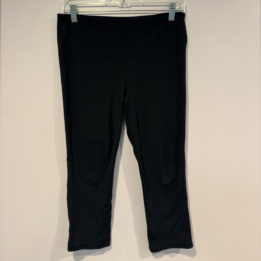 GapFit Womens Black Cropped Leggings Size Medium Activewear Yoga Pants
